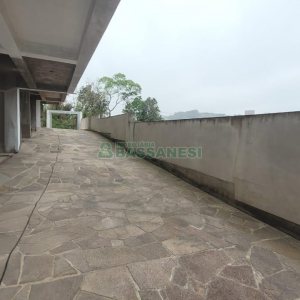 Sobrado com 80m², 2 dormitórios, 1 vaga, no bairro Nossa Senhora das Graças em Caxias do Sul para Alugar ou Comprar