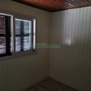 Casa com 63m², 3 dormitórios, 1 vaga, no bairro Esplanada em Caxias do Sul para Comprar