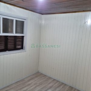 Casa com 63m², 3 dormitórios, 1 vaga, no bairro Esplanada em Caxias do Sul para Comprar