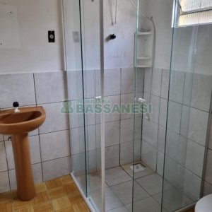 Casa com 63m², 3 dormitórios, 1 vaga, no bairro Esplanada em Caxias do Sul para Comprar