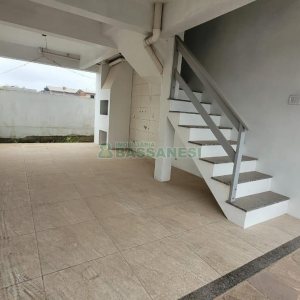 Sobrado com 82m², 2 dormitórios, 1 vaga, no bairro Nossa Senhora das Graças em Caxias do Sul para Alugar ou Comprar