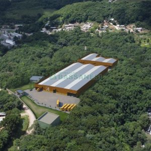 Pavilhão com 2750m², no bairro Otavio Rocha em Flores da Cunha para Alugar