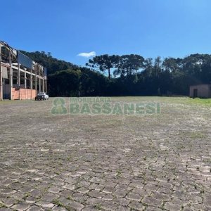 Pavilhão com 2750m², no bairro Otavio Rocha em Flores da Cunha para Alugar