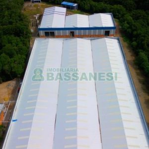 Pavilhão com 2750m², no bairro Otavio Rocha em Flores da Cunha para Alugar