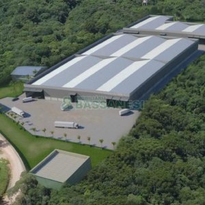 Pavilhão com 12850m², no bairro Otavio Rocha em Flores da Cunha para Alugar