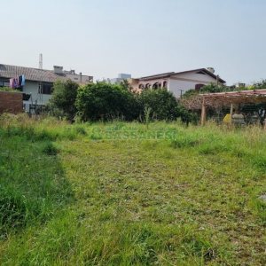 Terreno com 363m², no bairro Santa Lúcia em Caxias do Sul para Comprar