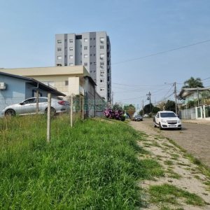 Terreno com 363m², no bairro Santa Lúcia em Caxias do Sul para Comprar