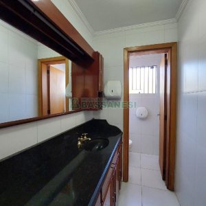 Loja com 192m², no bairro Kayser em Caxias do Sul para Alugar