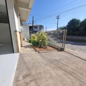 Loja com 192m², no bairro Kayser em Caxias do Sul para Alugar