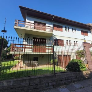 Apartamento com 122m², 3 dormitórios, 2 vagas, no bairro Cinqüentenário em Caxias do Sul para Comprar
