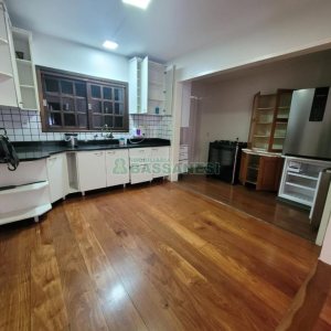 Apartamento com 122m², 3 dormitórios, 2 vagas, no bairro Cinqüentenário em Caxias do Sul para Comprar