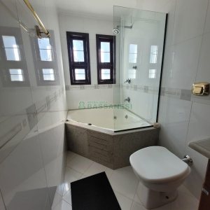 Apartamento com 122m², 3 dormitórios, 2 vagas, no bairro Cinqüentenário em Caxias do Sul para Comprar