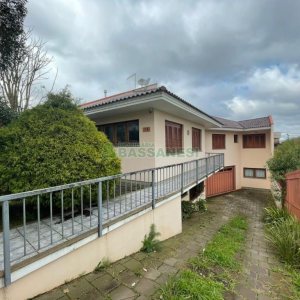 Casa com 337m², 3 dormitórios, 3 vagas, no bairro Bela Vista em Caxias do Sul para Comprar