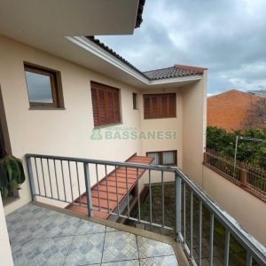 Casa com 337m², 3 dormitórios, 3 vagas, no bairro Bela Vista em Caxias do Sul para Comprar