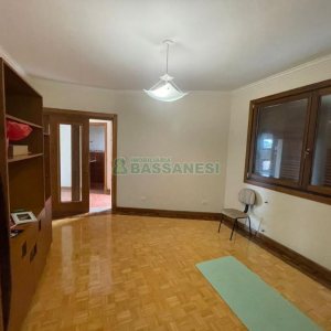 Casa com 337m², 3 dormitórios, 3 vagas, no bairro Bela Vista em Caxias do Sul para Comprar