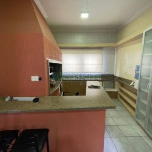 Casa com 337m², 3 dormitórios, 3 vagas, no bairro Bela Vista em Caxias do Sul para Comprar