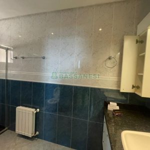 Casa com 337m², 3 dormitórios, 3 vagas, no bairro Bela Vista em Caxias do Sul para Comprar