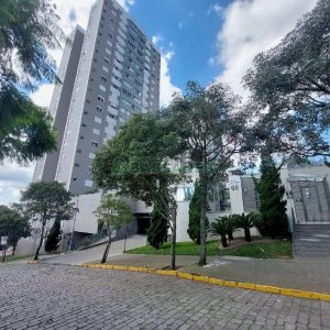 Apartamento com 101m², 3 dormitórios, 2 vagas, no bairro Universitário em Caxias do Sul para Comprar