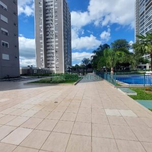 Apartamento com 101m², 3 dormitórios, 2 vagas, no bairro Universitário em Caxias do Sul para Comprar