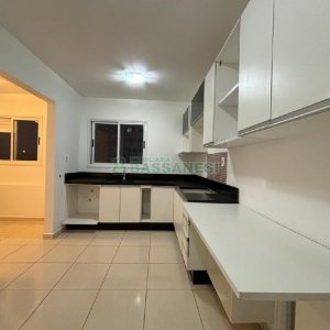 Apartamento com 101m², 3 dormitórios, 2 vagas, no bairro Universitário em Caxias do Sul para Comprar