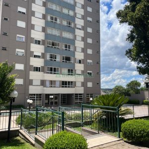 Apartamento com 101m², 3 dormitórios, 2 vagas, no bairro Universitário em Caxias do Sul para Comprar
