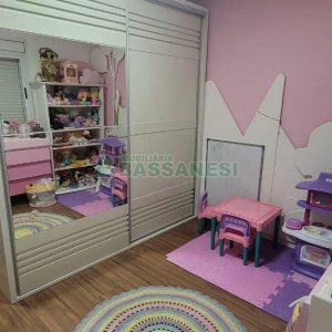 Apartamento com 101m², 3 dormitórios, 2 vagas, no bairro Universitário em Caxias do Sul para Comprar