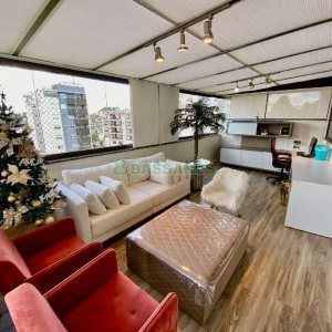 Apto Mobiliado com 162m², 3 dormitórios, 2 vagas, no bairro Sanvitto em Caxias do Sul para Comprar
