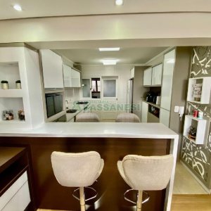 Apto Mobiliado com 162m², 3 dormitórios, 2 vagas, no bairro Sanvitto em Caxias do Sul para Comprar