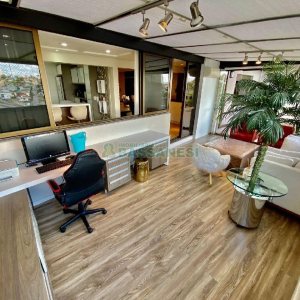 Apto Mobiliado com 162m², 3 dormitórios, 2 vagas, no bairro Sanvitto em Caxias do Sul para Comprar