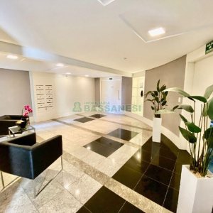Apto Mobiliado com 162m², 3 dormitórios, 2 vagas, no bairro Sanvitto em Caxias do Sul para Comprar