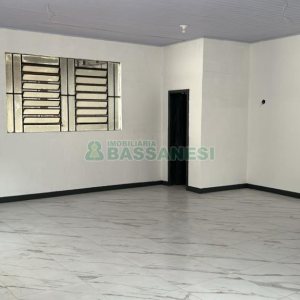 Estacionamento com 256m², no bairro Centro em Caxias do Sul para Alugar