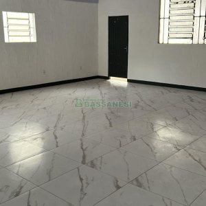 Estacionamento com 256m², no bairro Centro em Caxias do Sul para Alugar