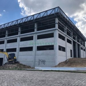 Pavilhão com 1492m², no bairro São Cristóvão em Caxias do Sul para Alugar