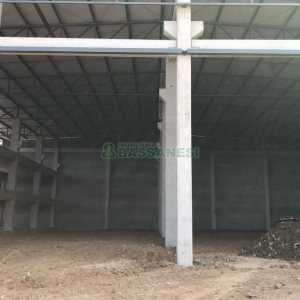 Pavilhão com 1492m², no bairro São Cristóvão em Caxias do Sul para Alugar