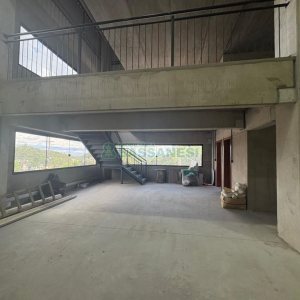 Pavilhão com 1492m², no bairro São Cristóvão em Caxias do Sul para Alugar