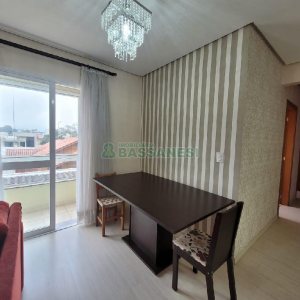 Apto Mobiliado com 75m², 3 dormitórios, 2 vagas, no bairro Kayser em Caxias do Sul para Alugar