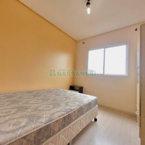 Apto Mobiliado com 75m², 3 dormitórios, 2 vagas, no bairro Kayser em Caxias do Sul para Alugar