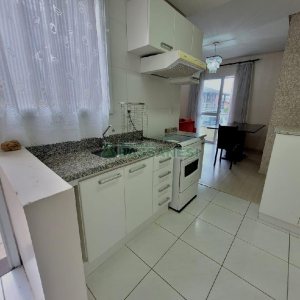 Apto Mobiliado com 75m², 3 dormitórios, 2 vagas, no bairro Kayser em Caxias do Sul para Alugar