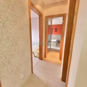 Apto Mobiliado com 75m², 3 dormitórios, 2 vagas, no bairro Kayser em Caxias do Sul para Alugar