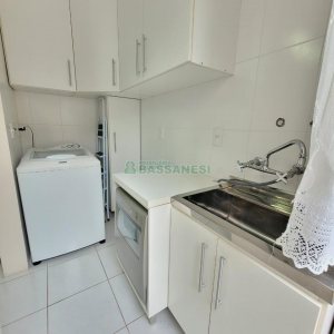 Apto Mobiliado com 75m², 3 dormitórios, 2 vagas, no bairro Kayser em Caxias do Sul para Alugar