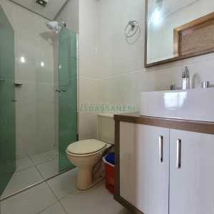 Apto Mobiliado com 75m², 3 dormitórios, 2 vagas, no bairro Kayser em Caxias do Sul para Alugar