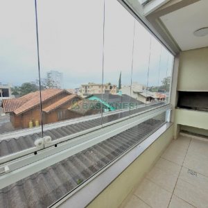 Apto Mobiliado com 75m², 3 dormitórios, 2 vagas, no bairro Kayser em Caxias do Sul para Alugar