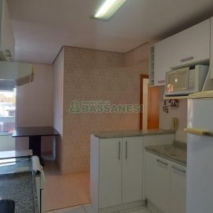 Apto Mobiliado com 75m², 3 dormitórios, 2 vagas, no bairro Kayser em Caxias do Sul para Alugar