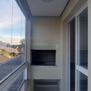 Apto Mobiliado com 75m², 3 dormitórios, 2 vagas, no bairro Kayser em Caxias do Sul para Alugar