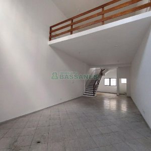 Loja com 150m², no bairro São Pelegrino em Caxias do Sul para Alugar
