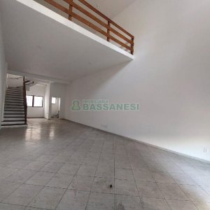 Loja com 150m², no bairro São Pelegrino em Caxias do Sul para Alugar