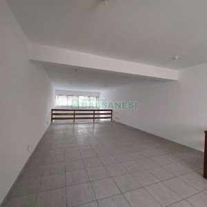 Loja com 150m², no bairro São Pelegrino em Caxias do Sul para Alugar