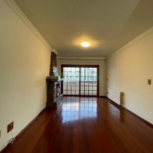 Apartamento com 138m², 3 dormitórios, 2 vagas, no bairro São Pelegrino em Caxias do Sul para Comprar