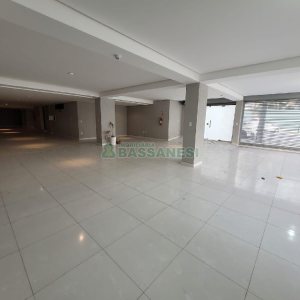 Loja com 300m², no bairro Centro em Caxias do Sul para Alugar