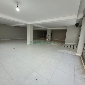 Loja com 300m², no bairro Centro em Caxias do Sul para Alugar